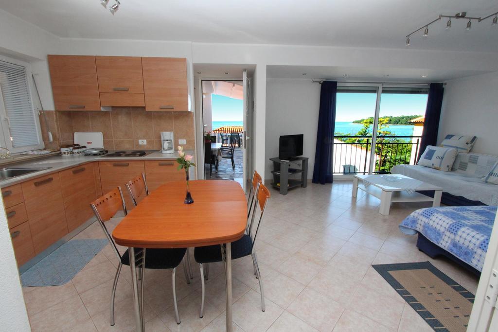 Rooms And Apartments Bella Vista Rovinj Exterior photo